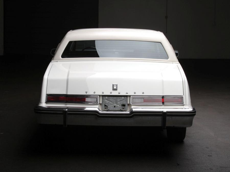  Oldsmobile Toronado Brougham 1981 года  (фото 6 из 9)
